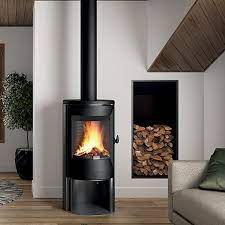 Купить Печь-камин Invicta Poele Neosen Etanche в интерьере чугунная в Бобруйске в Бобруйске