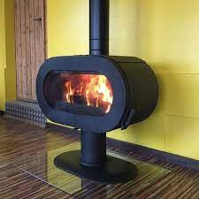 Купить Печь-камин Invicta Fifty Sur Pied Ivoire в интерьере чугунная в Бобруйске в Бобруйске