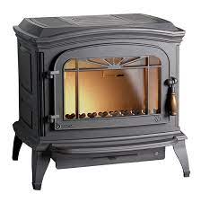 Купить Печь-камин Invicta Bradford красная эмаль в интерьере чугунная в Бобруйске в Бобруйске