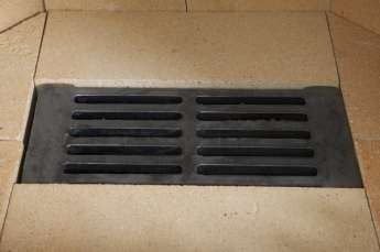 Стальной недорогой камин с колосником Бавария призматик пристенно-угловой фото в Бобруйске