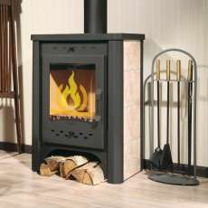 Стальной печь-камин Экокамин с плитой в интерьере фото в Бобруйске