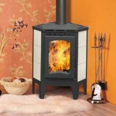 Стальной камин Бавария угловая Амазонка бай фото в интерьере в Бобруйске