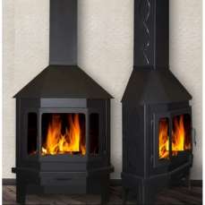 Стальной недорогой камин Бавария Мюнхен с большим стеклом фото в интерьере в Бобруйске