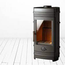 Печь-камин Invicta Cassine чугун в интерьере Амазонка бай фото в Бобруйске