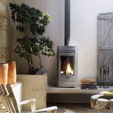 Печь-камин Invicta Cassine чугун в интерьере Амазонка бай фото в Бобруйске