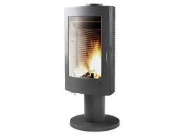 Печь-камин чугунный Invicta Alios в интерьере Амазонка бай фото в Бобруйске