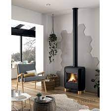 Печь-камин чугунный Invicta Carolo в интерьере Амазонка бай фото  в Бобруйске