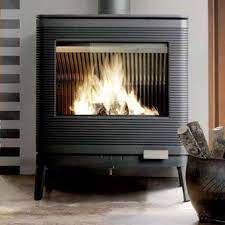 Печь-камин чугунный Invicta Kazan в интерьере Амазонка бай фото в Бобруйске