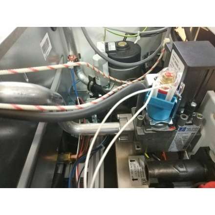 Газовый котел Ariston CARES XC 18 FF в Бобруйске